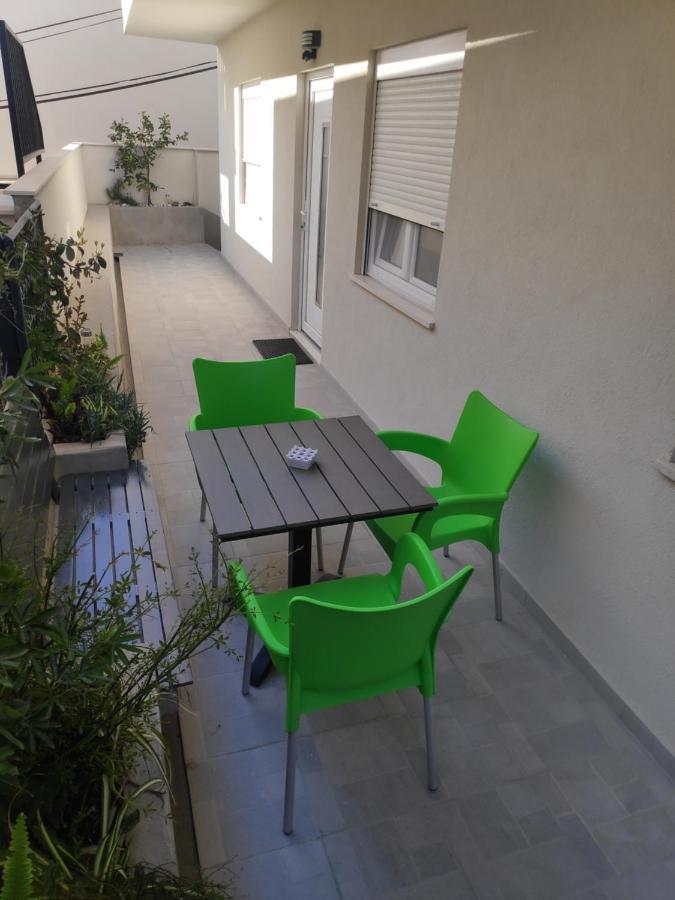 Appartement Emaro *
